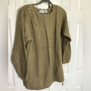 Maggie Lawrence  Women's Cable Knit Sweater NWT Sz. Large